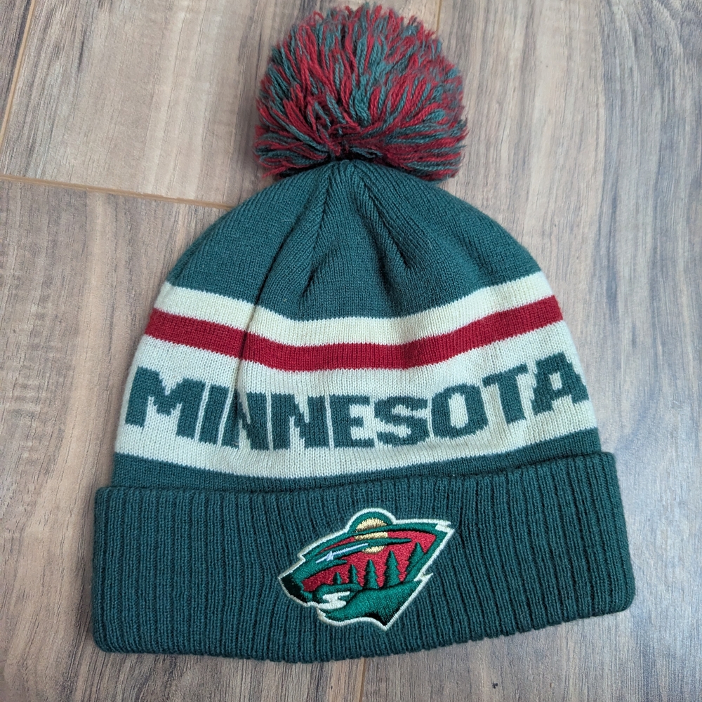 NHL Minnesota wilds Green Red White Pom Beanie Hat - Picture 1 of 4